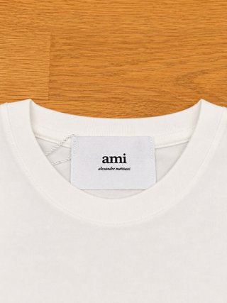 T-shirt AMI Paris Branco Coração Vermelho