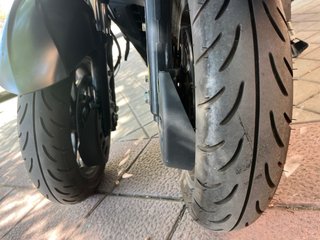 Yamaha Tricity 300 con 1000€ en extras