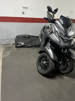 Yamaha Tricity 300 con 1000€ en extras