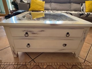 Mesa de centro madera maciza con vitrina cristal