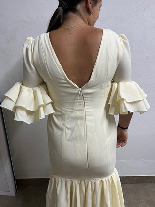 Vestido Flamenco Beige con Volantes