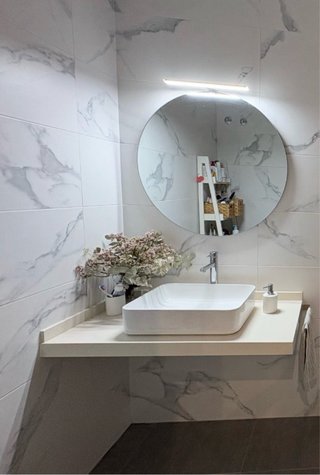 Encimera de baño porcelanica y lavabo.