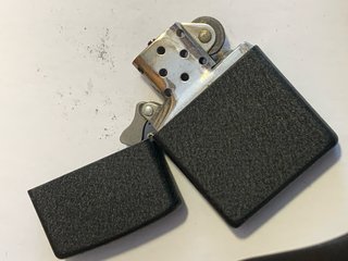 Isqueiro Zippo 2000