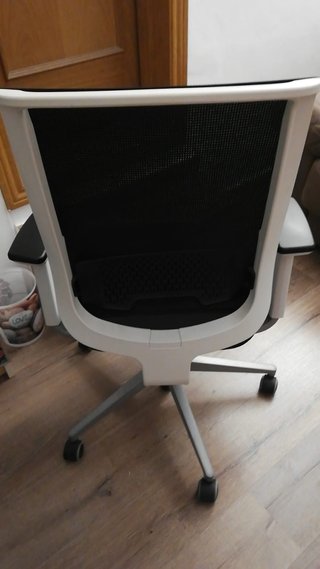 Silla de oficina negra Steelcase 57400-Sarrebourg