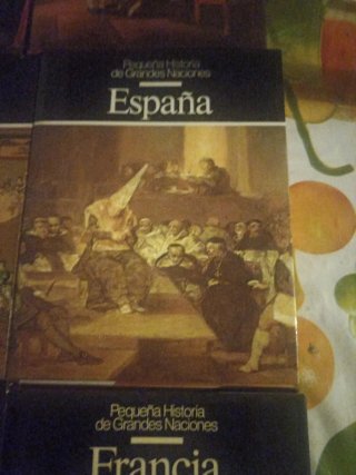 Pequeña historia de grandes naciones
