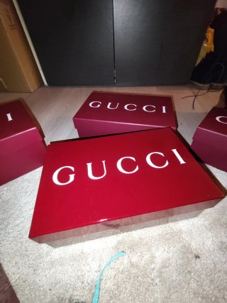 Scatole Gucci rosse