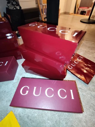 Scatole Gucci rosse