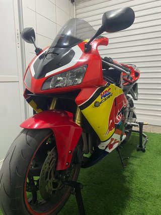 Honda CBR 600 RR 2006 se cambia o vende
