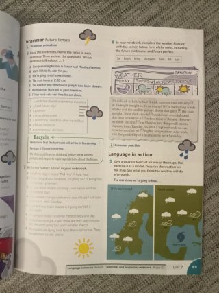 Mosaic Students Book 4