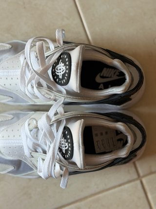 Nike Huarache Blancas y Negras