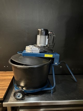 Batidora industrial azul
