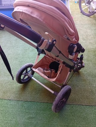 Silla de paseo color beige