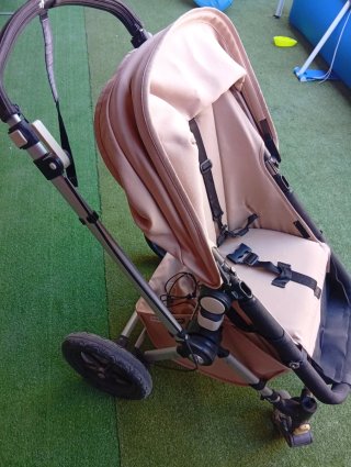 Silla de paseo color beige