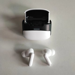 Auriculares Bluetooth AOC Brancos Novos