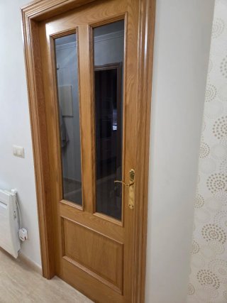 Puerta de madera de roble