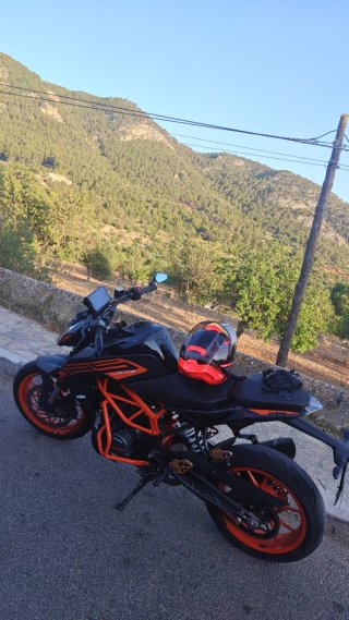 KTM Duke 125 2022 Negra/Naranja