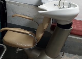 Muebles y lava cabezas peluquería