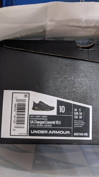 Bambas Under Armour Charged Commit TR 5