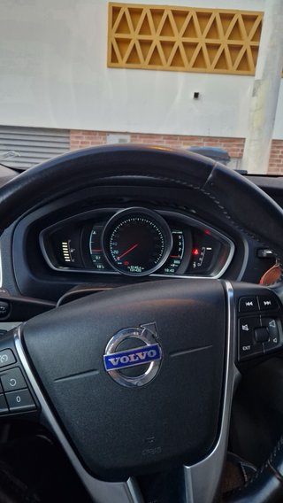 Volvo V40 2014