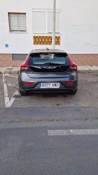 Volvo V40 2014