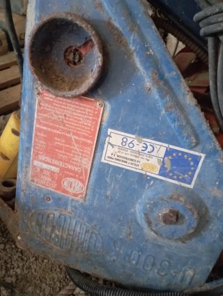 Motor de obra azul