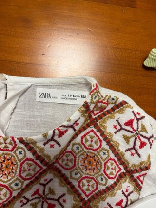 Blusa Zara Kids bordada