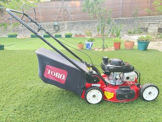 Cortacésped Toro Profesional Honda