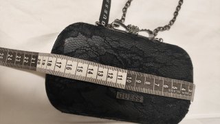 Bolso de fiesta Guess negro encaje