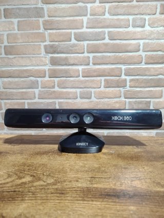 Xbox 360 Slim + Kinect + Mando + 10 Juegos