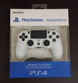 Mando PS4 nuevo!