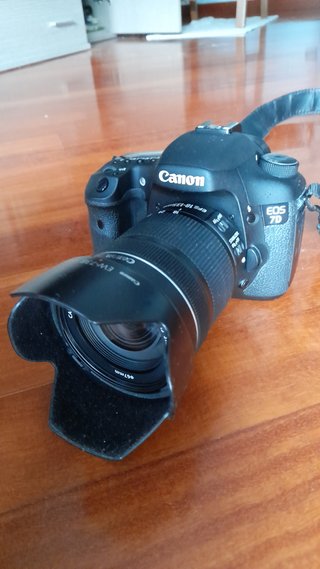 Canon EOS 7D + Obiettivo EFS 18-135 STM e PARALUCE