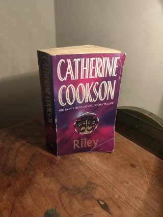 Riley - libro en inglés