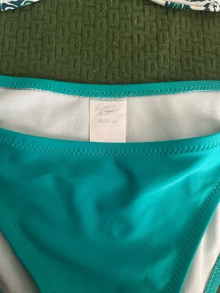 Bikini turchese con fantasia pavone - Taglia IT42