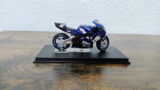 Maqueta Moto Yamaha R7 Coleccionista