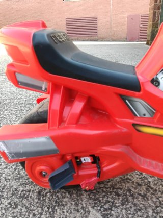 Moto eléctrica FEBER  turbo hybrid de 3 a 6 años