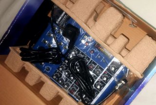 Mesa de mezclas Samson MDR624
