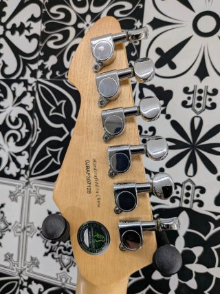 Peavey Raptor Plus EXP HSS Restaurada