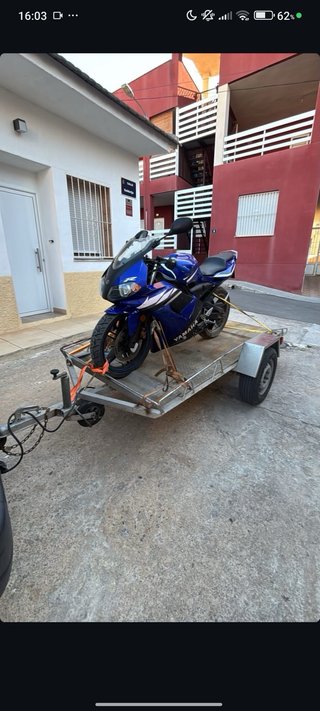 Yamaha TZR 2006 Azul  La cambio o la vendo