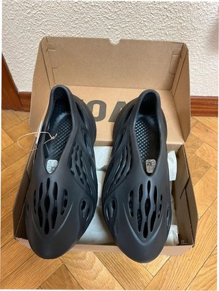 Adidas Yeezy Foam Runner Onyx Talla 44