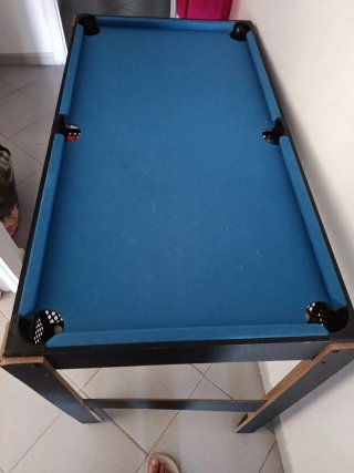 Mesa de billar azul