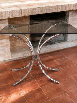 Mesa comedor cristal ahumado y metal