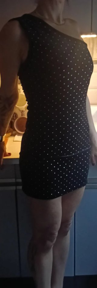 Vestido negro con brillantes