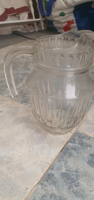 Jarra de vidrio para agua