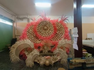 Estructura de hierro para traje de carnaval