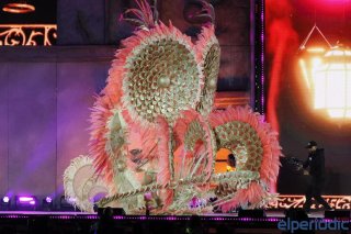 Estructura de hierro para traje de carnaval