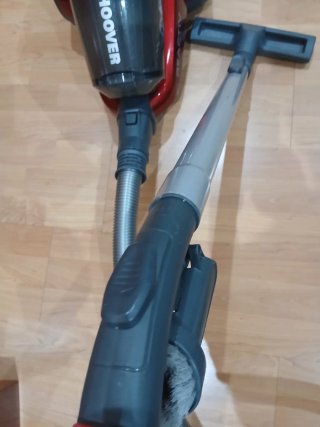 Aspirador Hoover Rojo y Negro