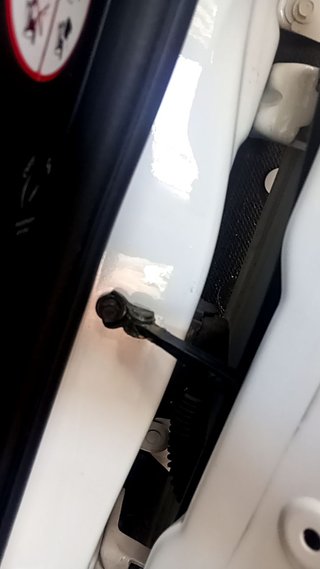 RETENEDOR PUERTA Kia Sorento R (XM)(2009->)