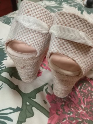 Alpargatas de cuña beige mujer