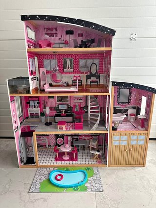 Casa de muñecas grande