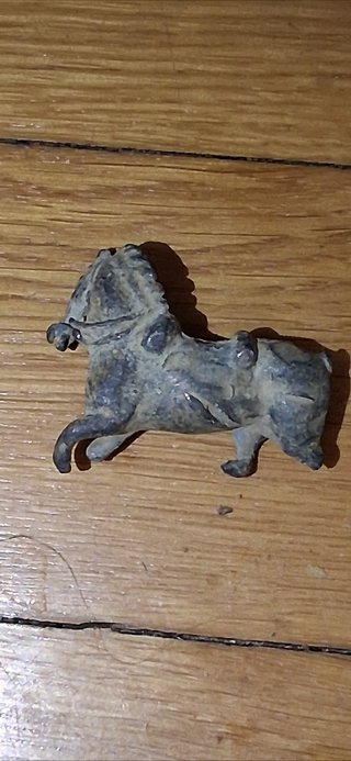 Caballo de juguete antiguo estilo romano
